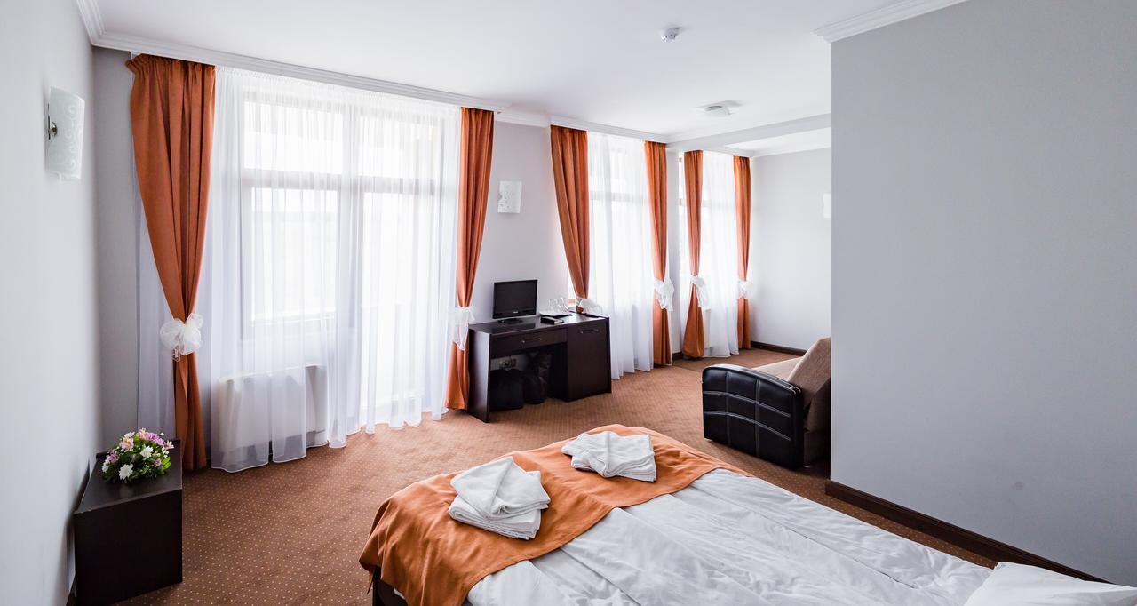 Hotel Transylvania Zalău Zewnętrze zdjęcie